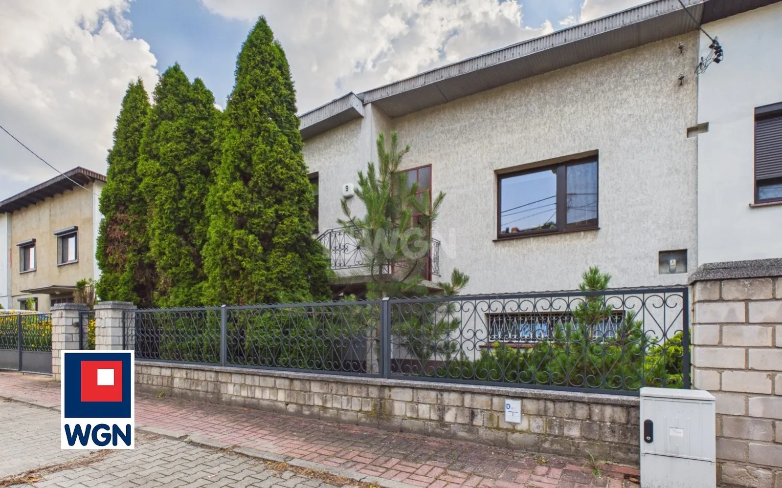 Dom na  sprzedaż Ostrów Wielkopolski - Dom z potencjałem dla dwóch rodzin.